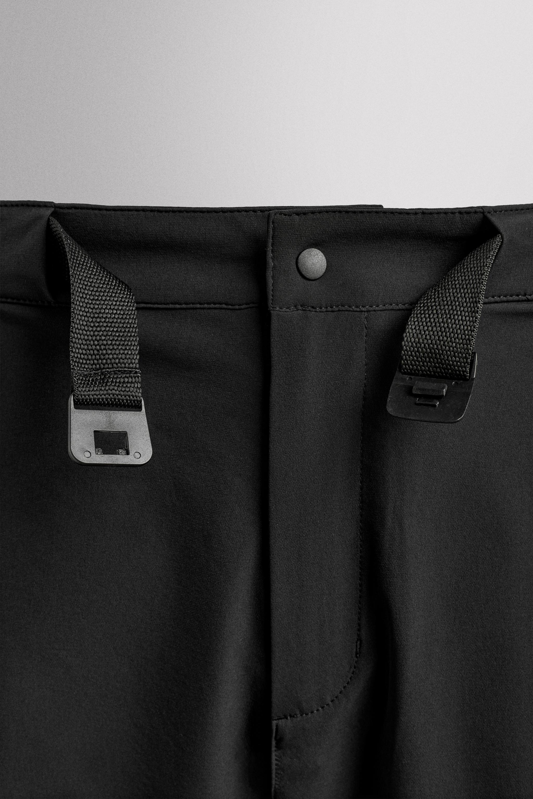 TECHNICAL CARGO SHORTS